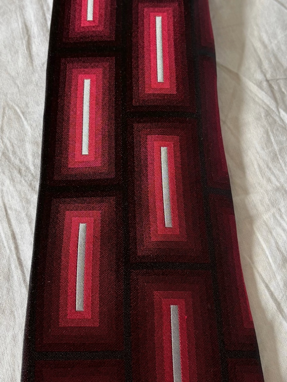 Murano Red & Burgundy Geometric Silk Tie